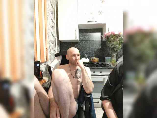 Innokentiy449 Live Webcam on BongaCams