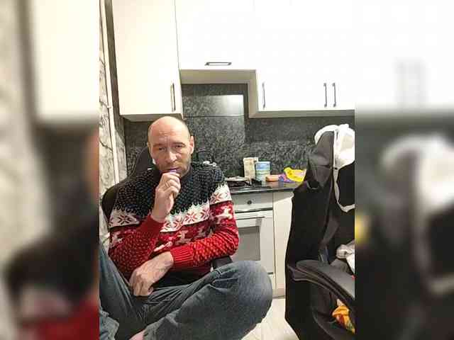 Innokentiy449 Live Webcam on {site_name}