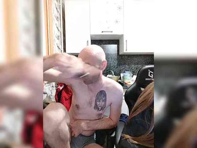 Innokentiy449 Live Webcam on BongaCams