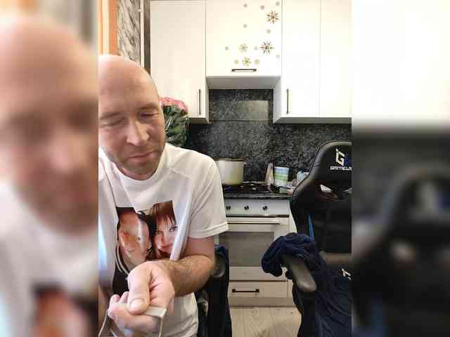 Innokentiy449 webcam