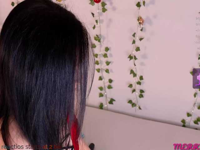 CarlyHills's BongaCams show and profile