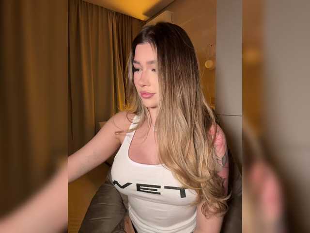 Pekkaboo's BongaCams show and profile