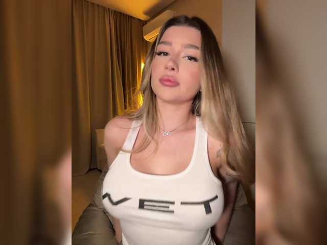 Pekkaboo's BongaCams show and profile