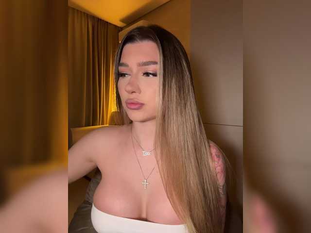 Pekkaboo's BongaCams show and profile