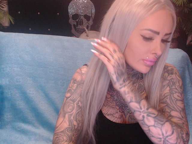 MilaElaine's BongaCams show and profile