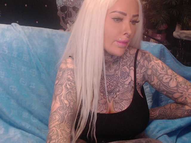 MilaElaine's BongaCams show and profile