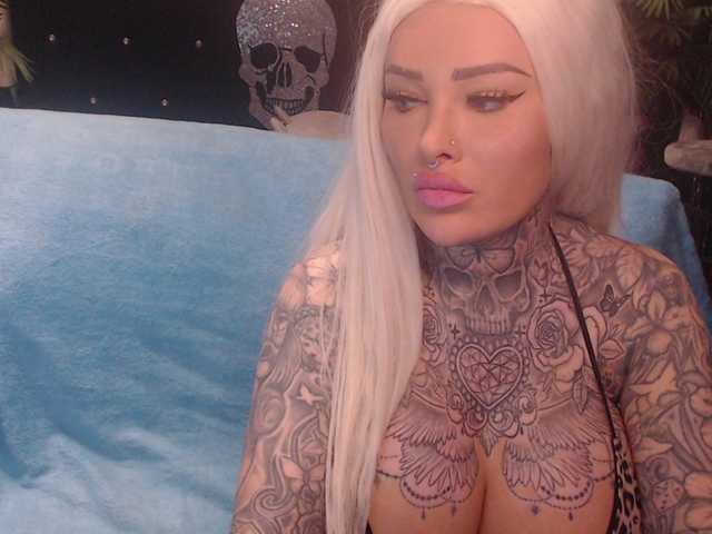 MilaElaine's BongaCams show and profile