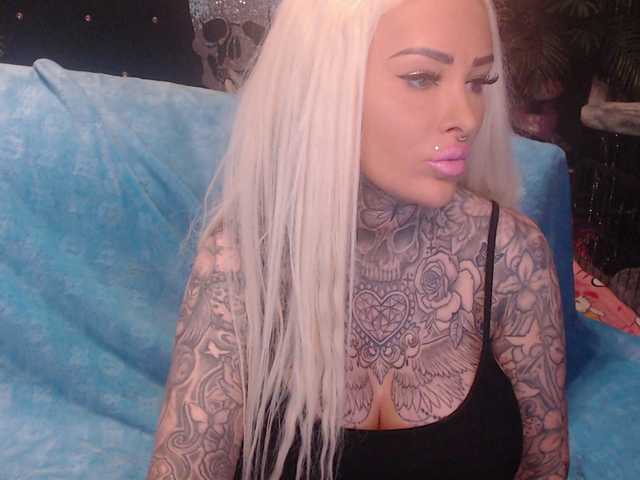 MilaElaine's BongaCams show and profile