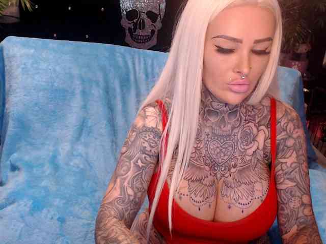 MilaElaine webcam