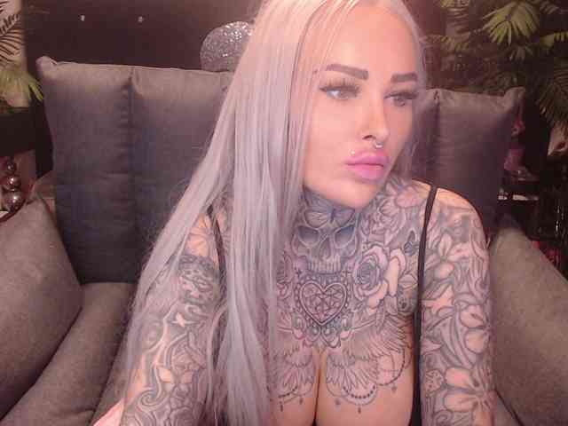 MilaElaine Live Webcam on BongaCams