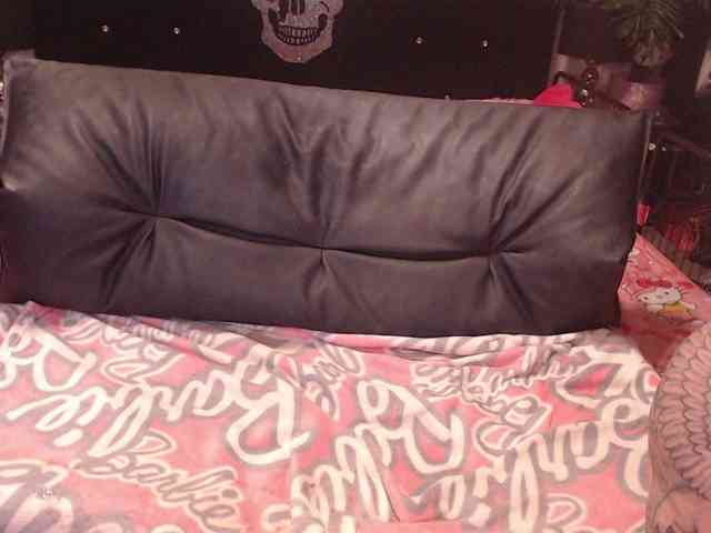 MilaElaine webcam