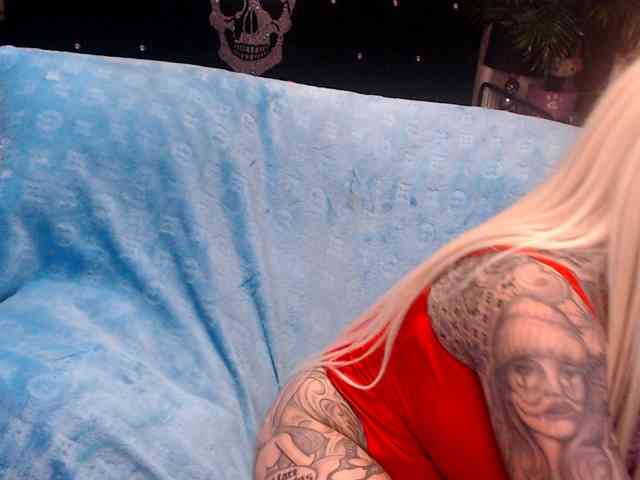 MilaElaine webcam