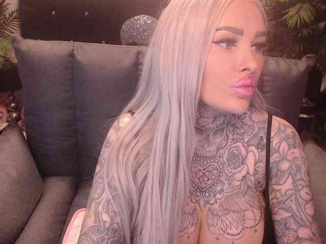 MilaElaine Live Webcam on BongaCams