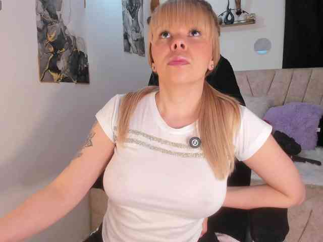 erika18love webcam