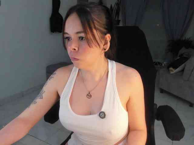 erika18love webcam