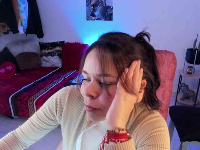 erika18love webcam