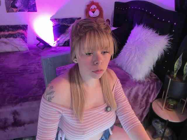 erika18love webcam