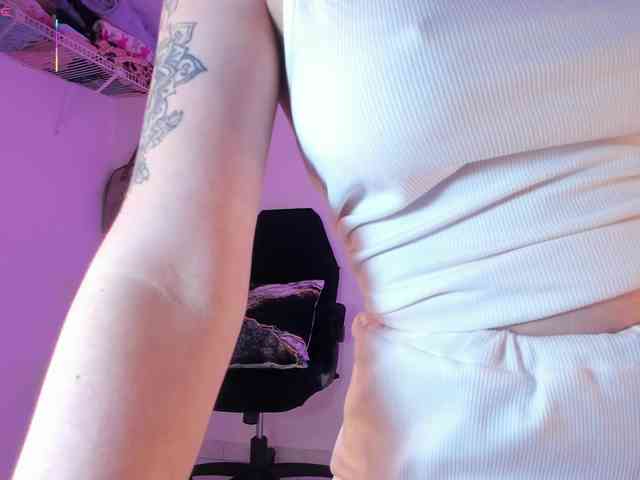 erika18love webcam