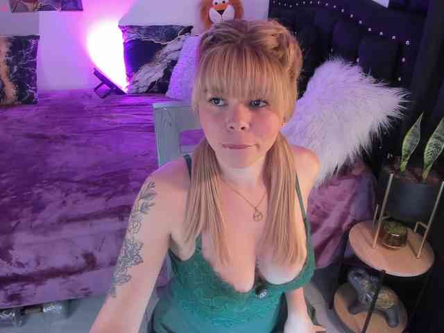 erika18love webcam