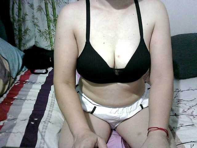 erica-4u's BongaCams show and profile