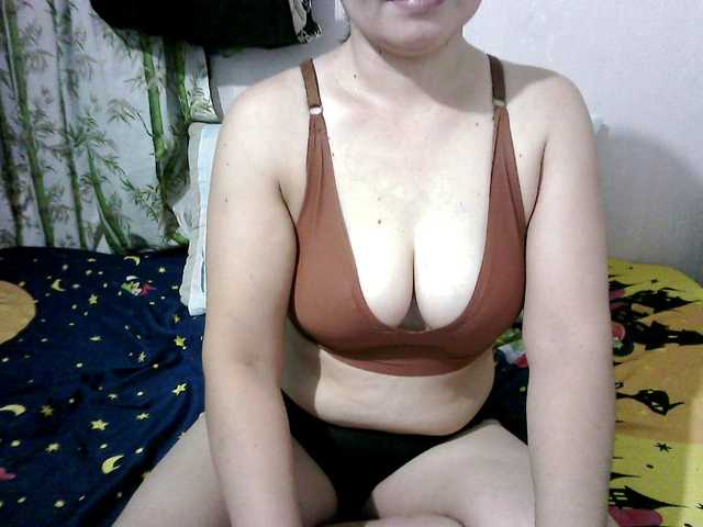 erica-4u's BongaCams show and profile