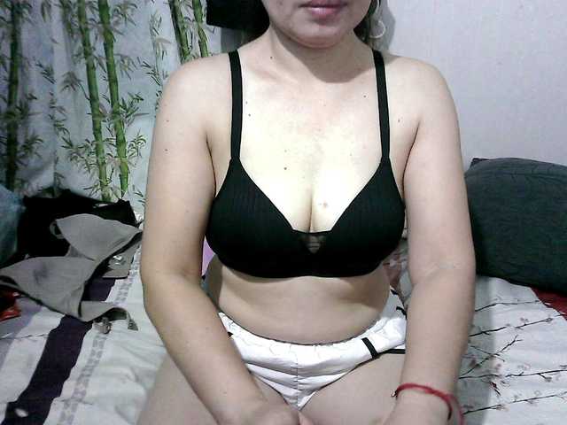 erica-4u's BongaCams show and profile