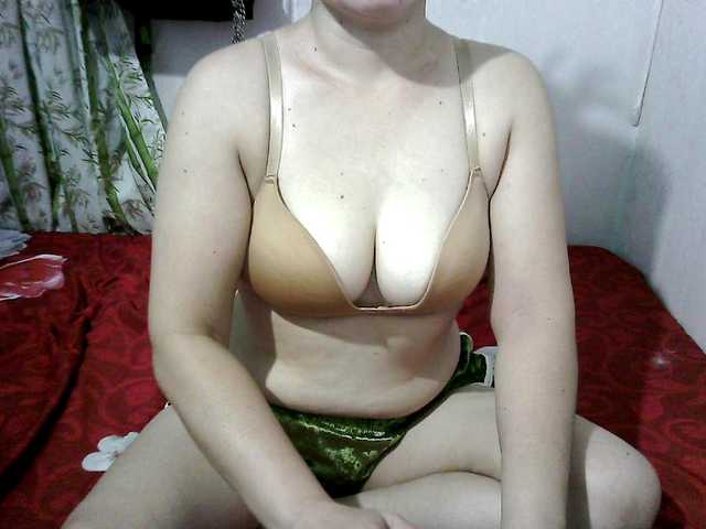 erica-4u's BongaCams show and profile