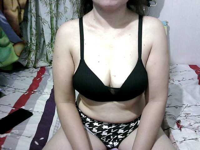 erica-4u's BongaCams show and profile