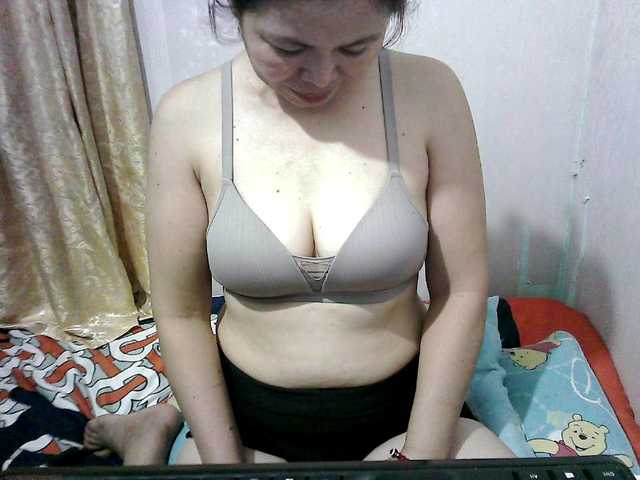 Erica-4u webcam bongacams model stream image