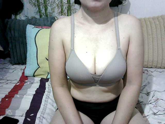 erica-4u's BongaCams show and profile