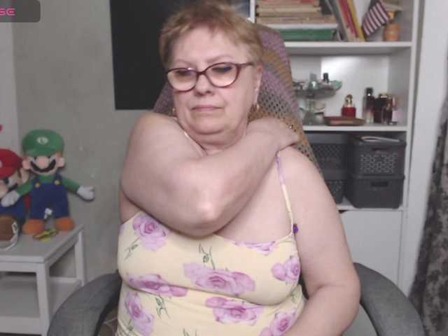 flamepussy's BongaCams show and profile