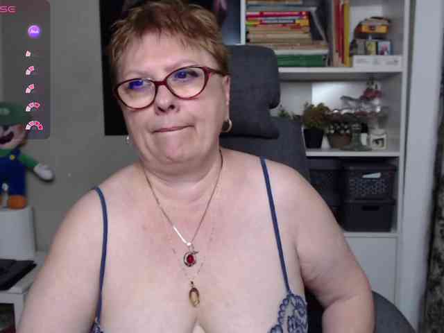 FlamePussy webcam