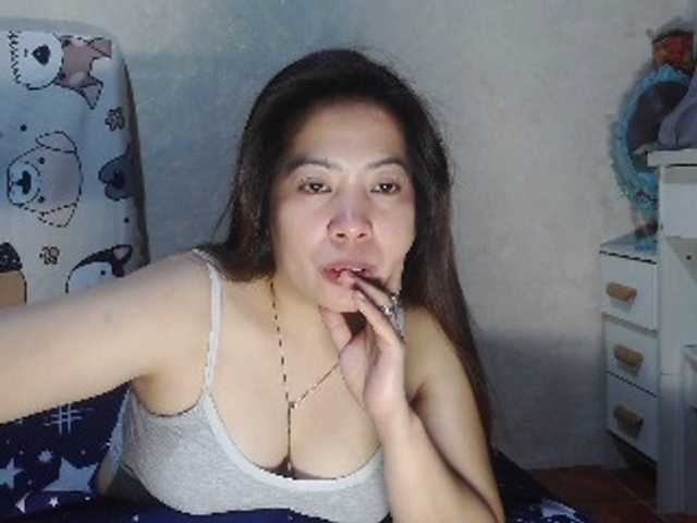 Lykaliciousz webcam bongacams model stream image