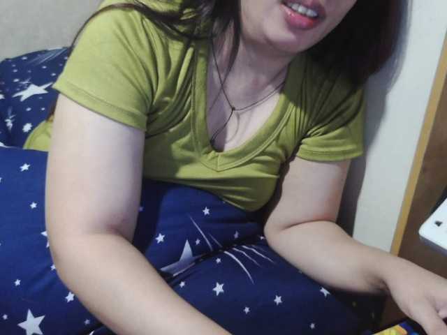 BongaCams candyshane is Freechat candyshane — I'm cleaning right now.....