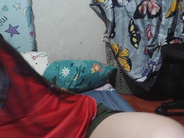 Kazzandra webcam bongacams model stream image