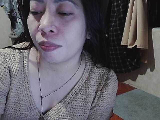 Kazzandra webcam bongacams model stream image