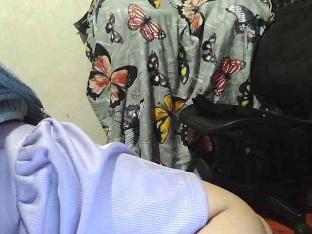 Lykaliciousz webcam
