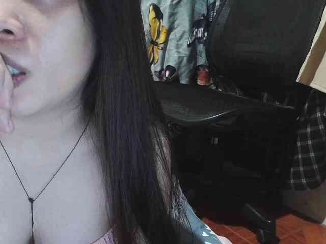 Kazzandra webcam