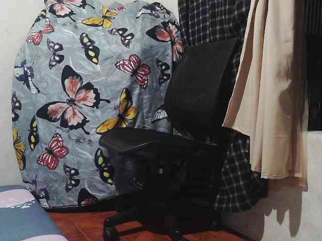 Kazzandra webcam