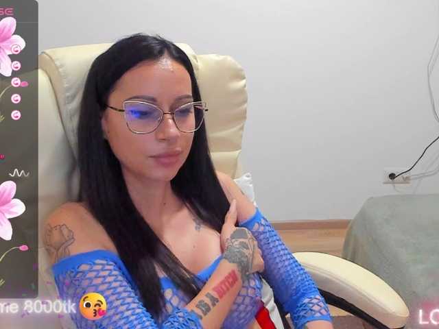 kissnicol webcam bongacams model stream image