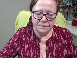 flirty-adele Porn Show