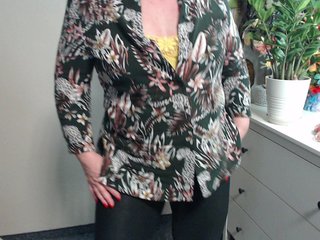 flirty-adele Porn Show