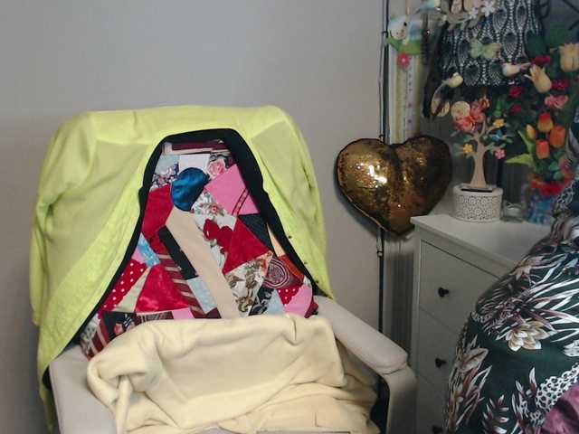 flirty-adele's BongaCams show and profile