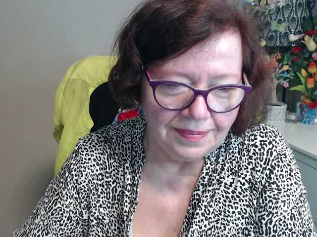 flirty-adele's BongaCams show and profile