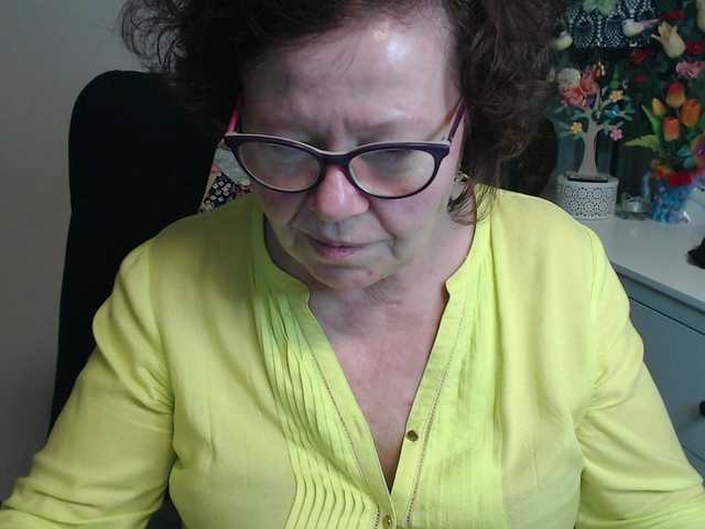 flirty-adele's BongaCams show and profile