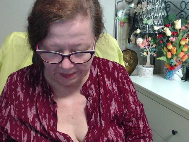 flirty-adele's BongaCams show and profile