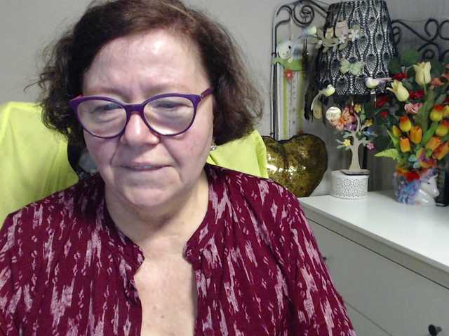 flirty-adele's BongaCams show and profile