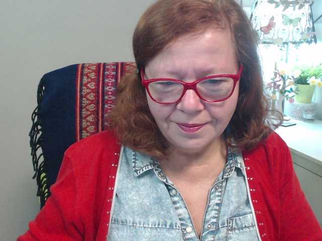 flirty-adele webcam bongacams model stream image
