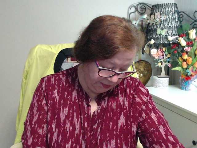 flirty-adele's BongaCams show and profile