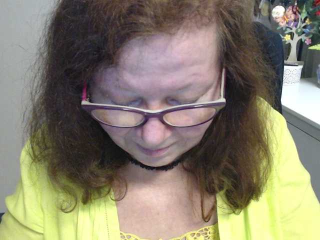 flirty-adele's BongaCams show and profile